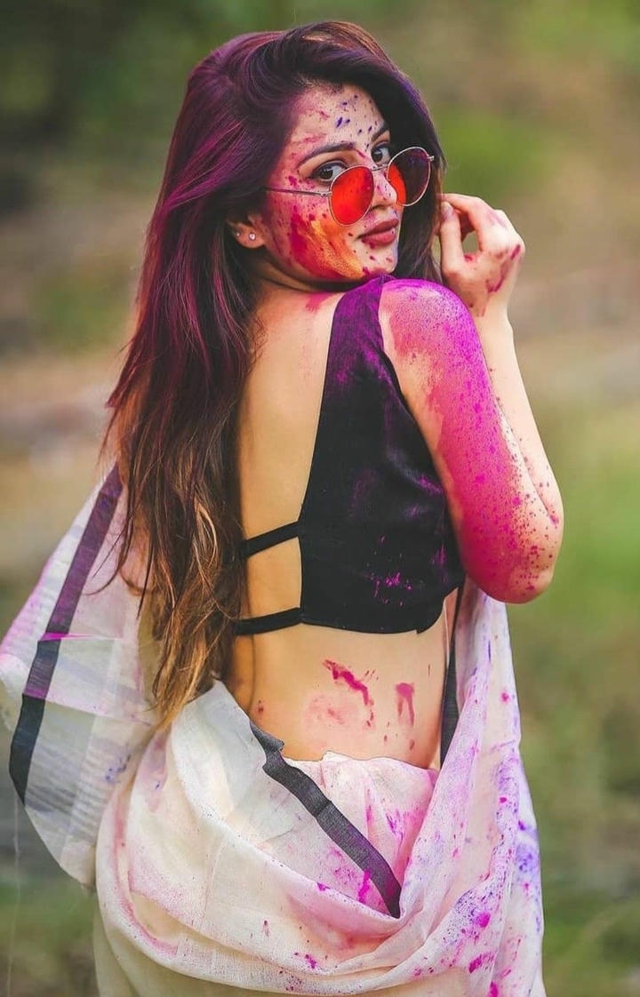 Holi Festival Beautiful Girl Pic