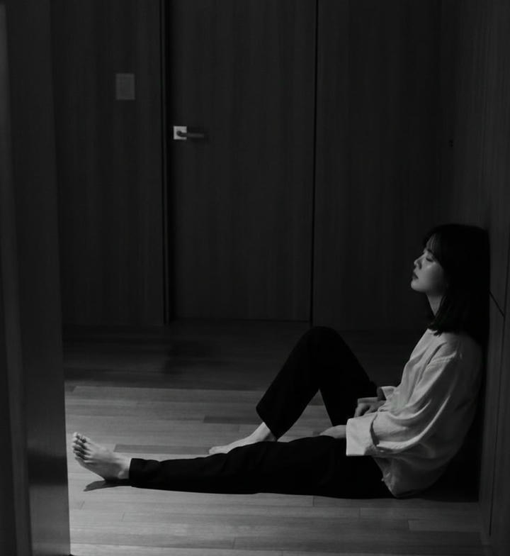 Sad Girl DP for girls