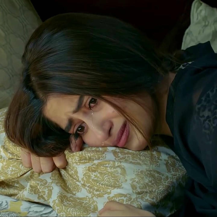 Sad Girl DP with tears