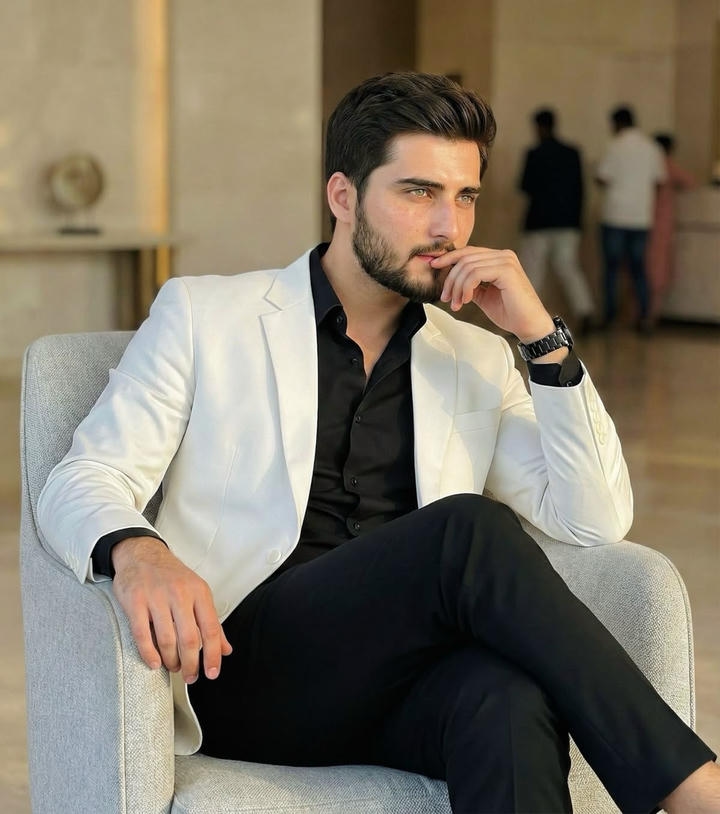 Simple Insta DP For Boys