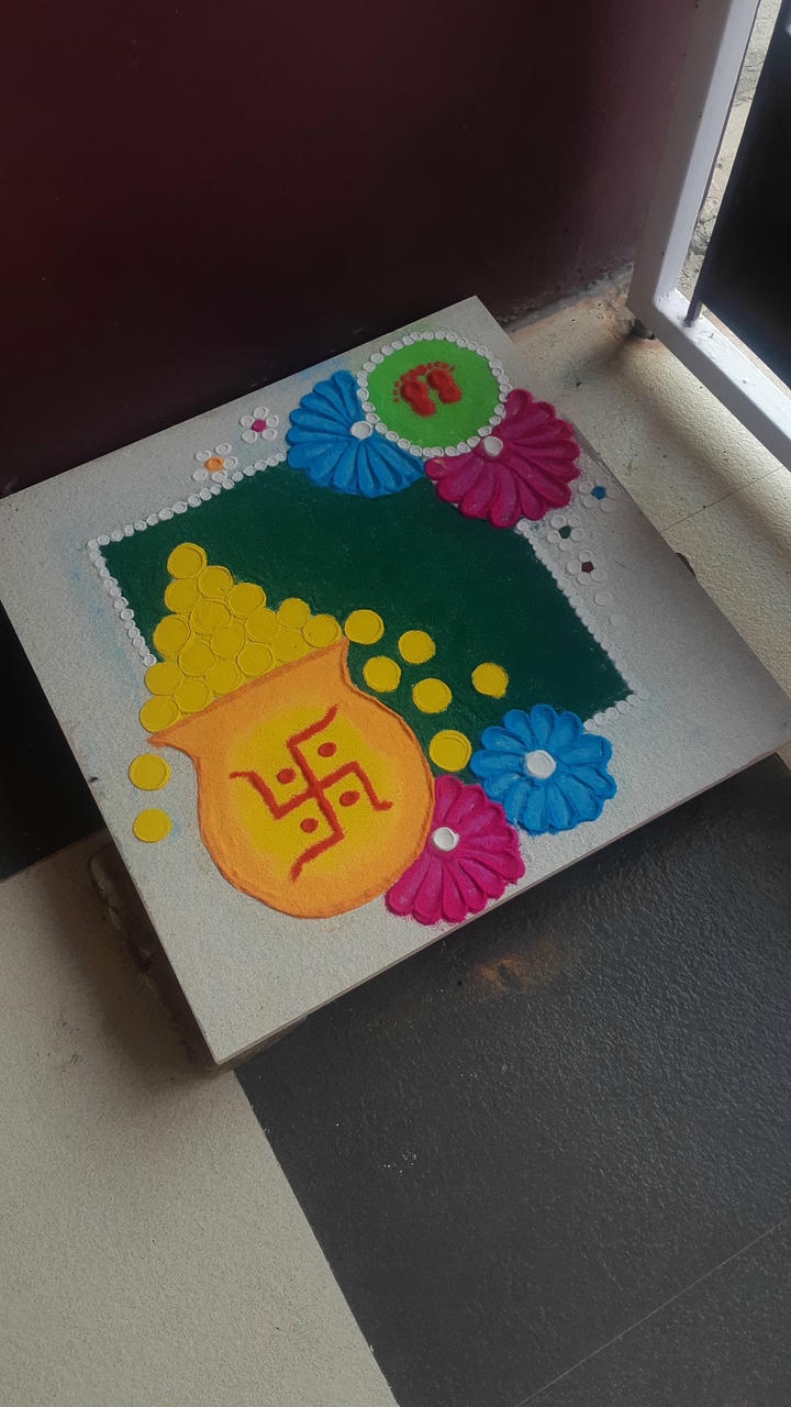Unique Dhanteras Rangoli Design