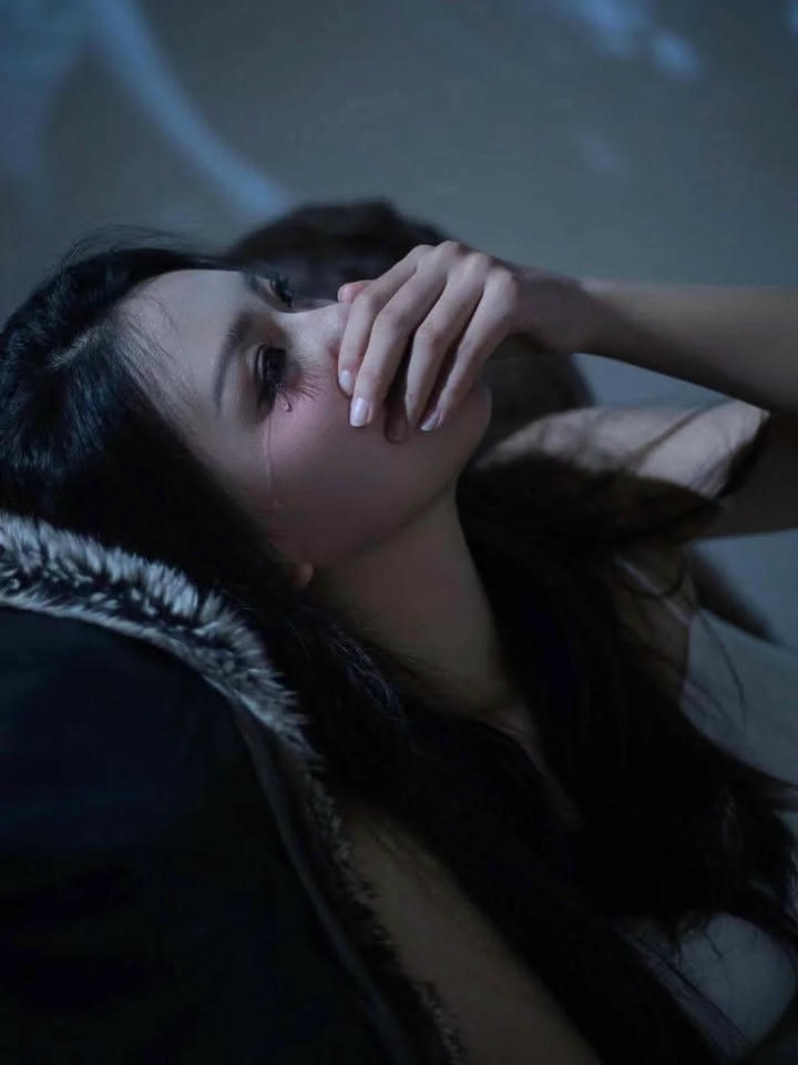 alone sad dp
