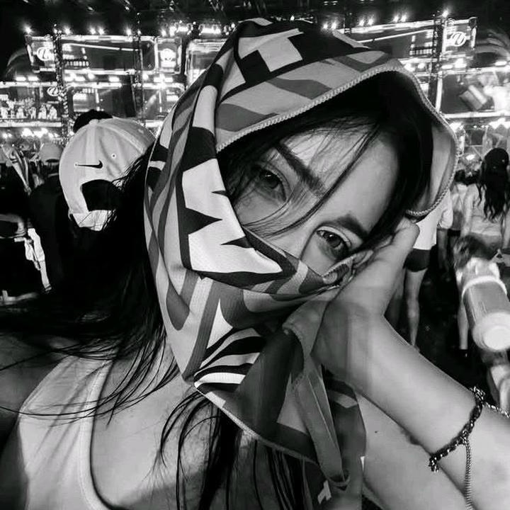 attitude girl profile picture black