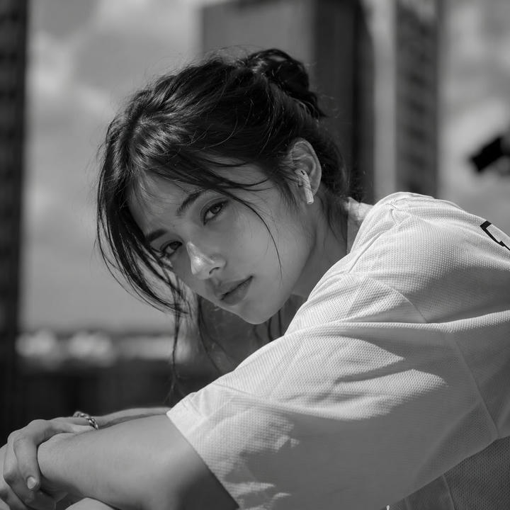 bold girl attitude dp