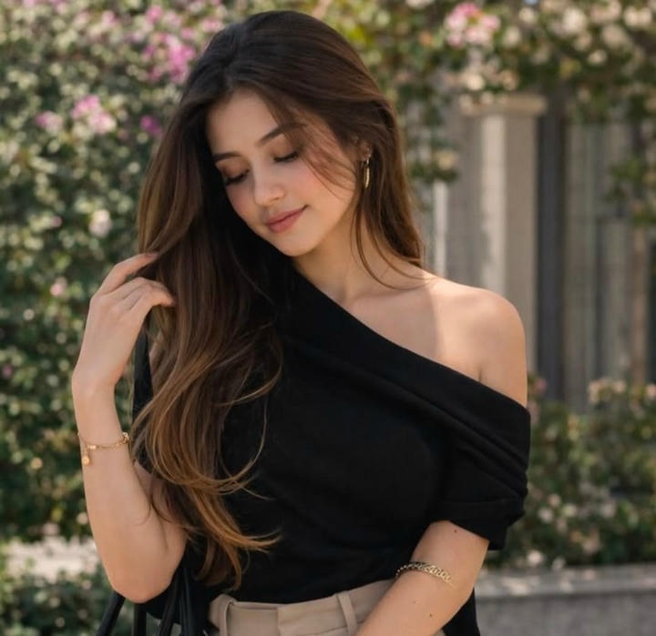 cute girl pic for dp latest